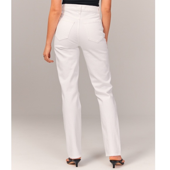 Abercrombie Ultra High Rise 90s Straight Jean NWT - Picture 3 of 8